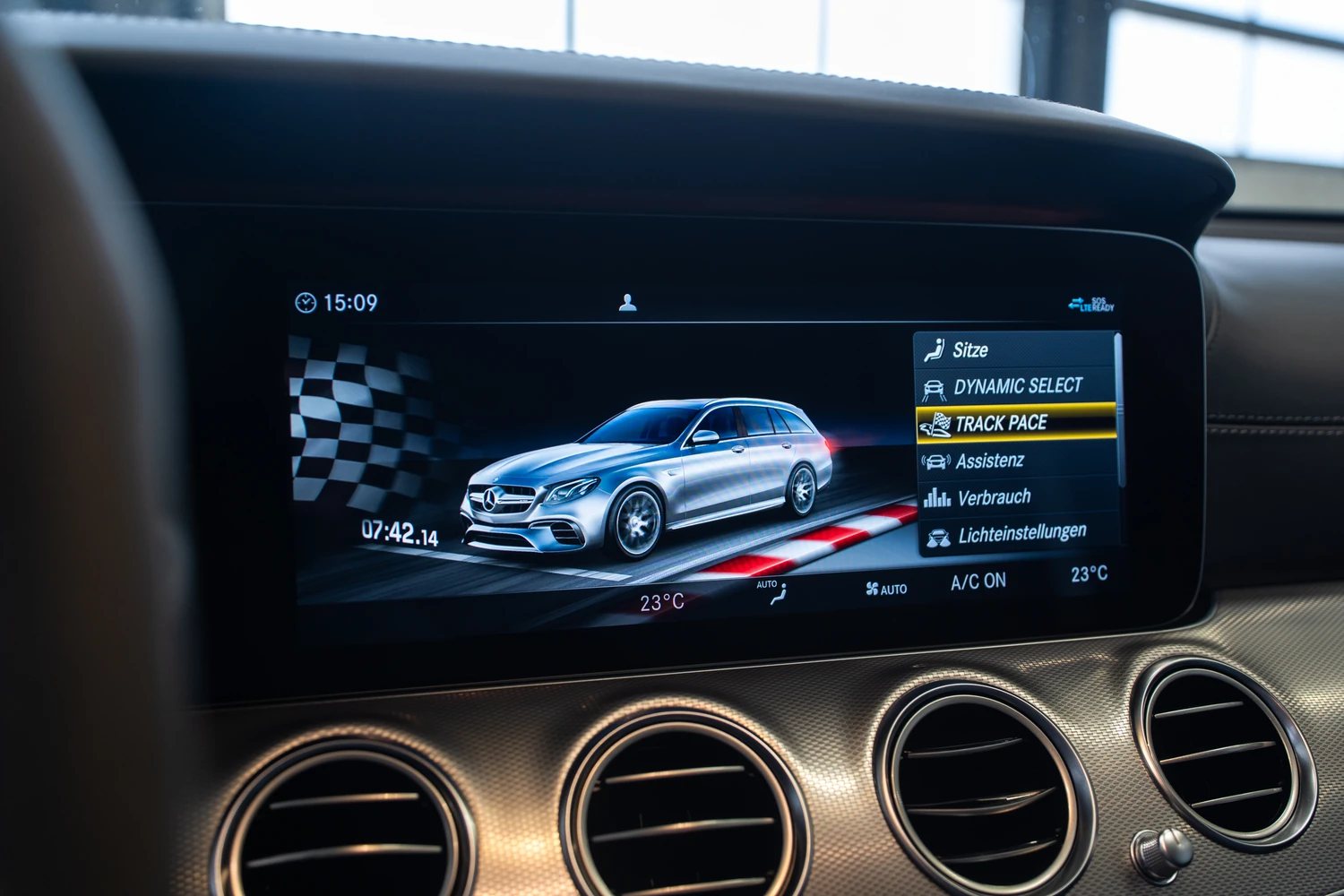 Mercedes E 63 S AMG AMG Driver’s Package – Bild 34
